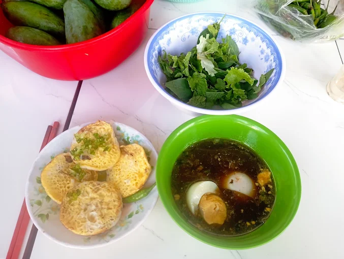 quán bánh căn ngon tại Liên Hương