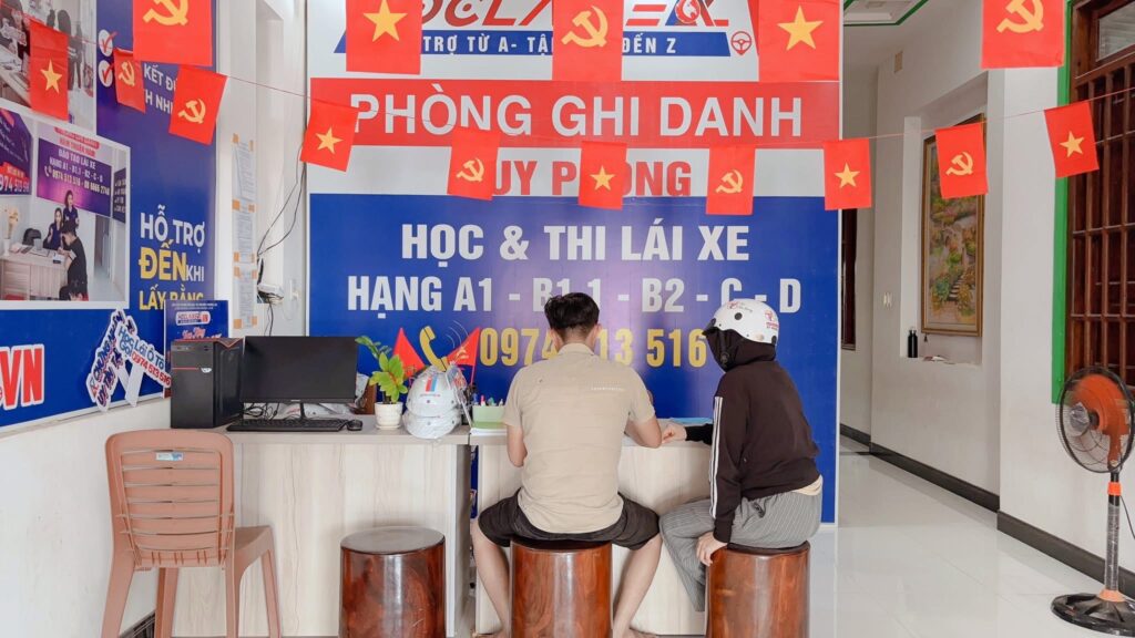 trung tâm đào tạo lái xe liên hương